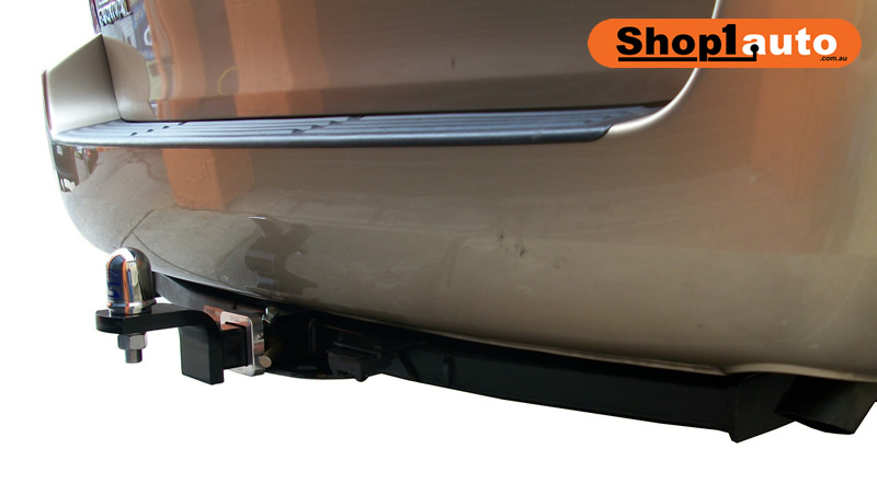 Kia Grand Carnivaltowbar